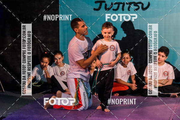 Buy your photos of the eventApresenta��o de Capoeira e Ju Jitsu 2019 on Fotop