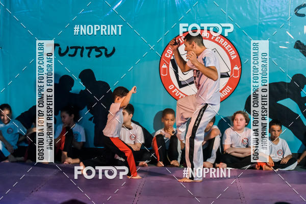 Buy your photos of the eventApresenta��o de Capoeira e Ju Jitsu 2019 on Fotop