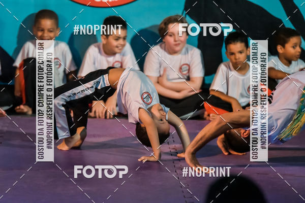 Buy your photos of the eventApresenta��o de Capoeira e Ju Jitsu 2019 on Fotop