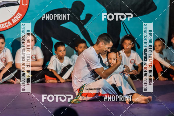 Buy your photos of the eventApresenta��o de Capoeira e Ju Jitsu 2019 on Fotop