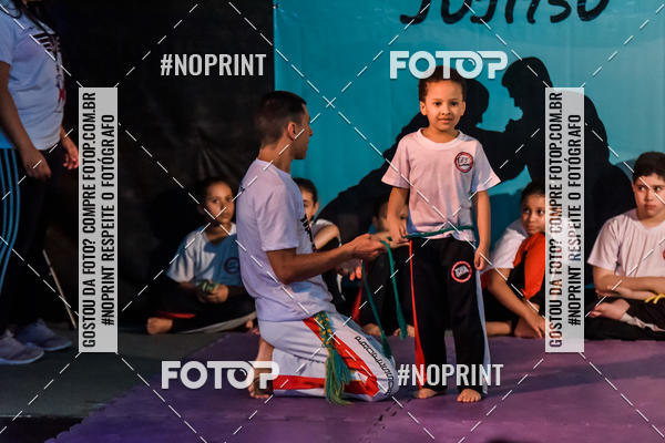 Buy your photos of the eventApresenta��o de Capoeira e Ju Jitsu 2019 on Fotop