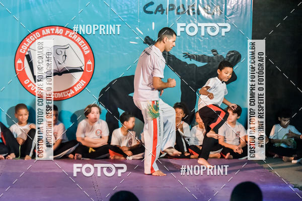 Buy your photos of the eventApresenta��o de Capoeira e Ju Jitsu 2019 on Fotop