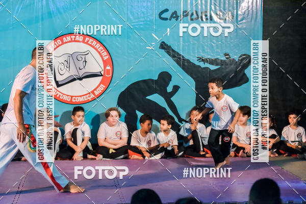 Buy your photos of the eventApresenta��o de Capoeira e Ju Jitsu 2019 on Fotop