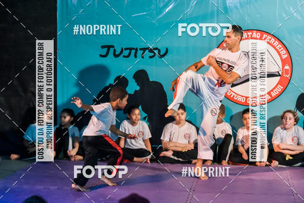 Buy your photos of the eventApresenta��o de Capoeira e Ju Jitsu 2019 on Fotop