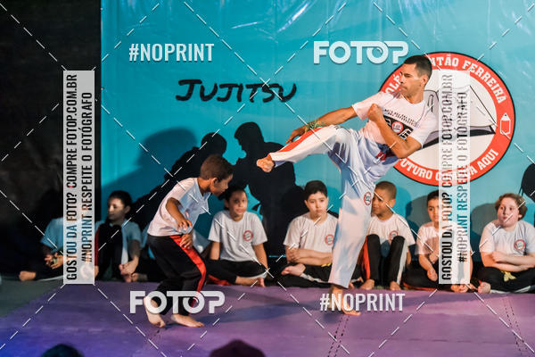 Buy your photos of the eventApresenta��o de Capoeira e Ju Jitsu 2019 on Fotop