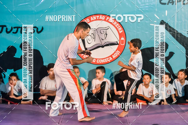 Buy your photos of the eventApresenta��o de Capoeira e Ju Jitsu 2019 on Fotop