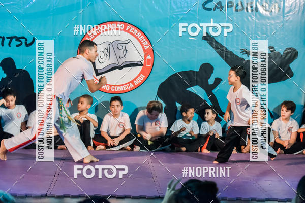 Buy your photos of the eventApresenta��o de Capoeira e Ju Jitsu 2019 on Fotop