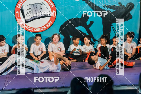 Buy your photos of the eventApresenta��o de Capoeira e Ju Jitsu 2019 on Fotop