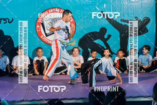 Buy your photos of the eventApresenta��o de Capoeira e Ju Jitsu 2019 on Fotop