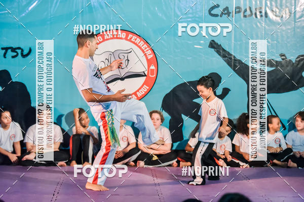 Buy your photos of the eventApresenta��o de Capoeira e Ju Jitsu 2019 on Fotop