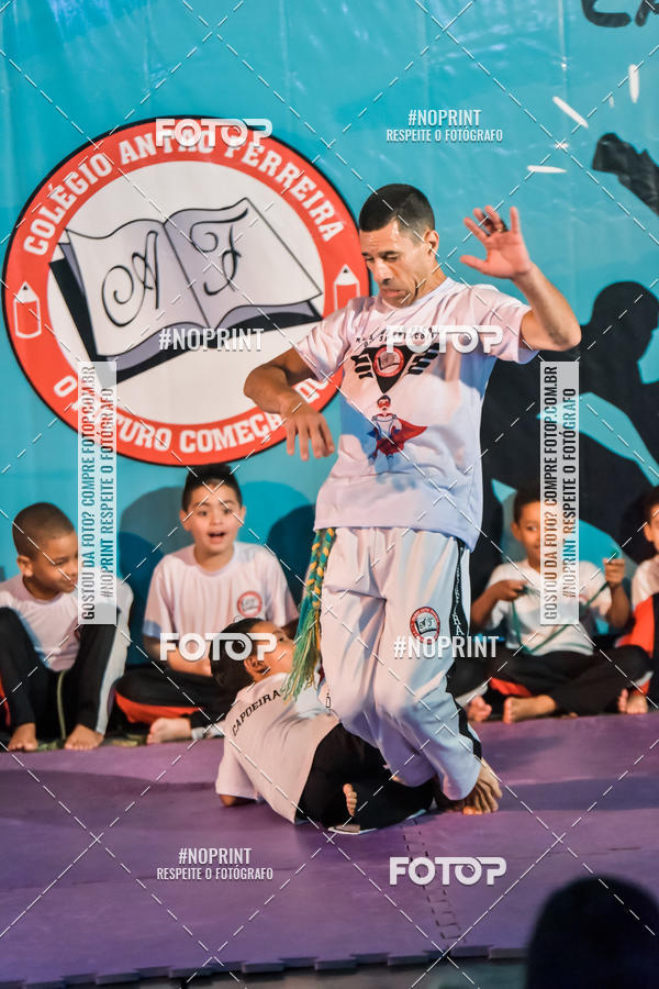 Buy your photos of the eventApresenta��o de Capoeira e Ju Jitsu 2019 on Fotop