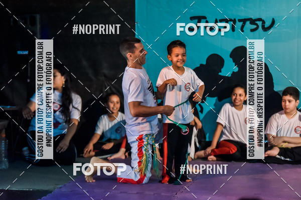 Buy your photos of the eventApresenta��o de Capoeira e Ju Jitsu 2019 on Fotop