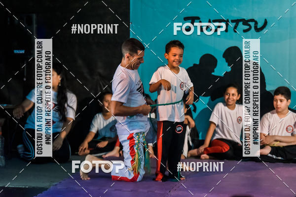 Buy your photos of the eventApresenta��o de Capoeira e Ju Jitsu 2019 on Fotop