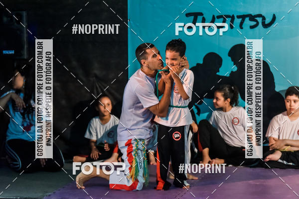 Buy your photos of the eventApresenta��o de Capoeira e Ju Jitsu 2019 on Fotop