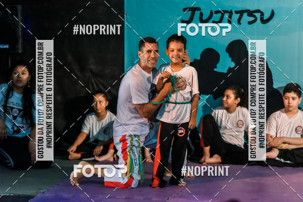 Buy your photos of the eventApresenta��o de Capoeira e Ju Jitsu 2019 on Fotop