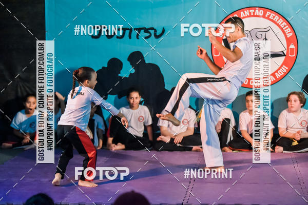 Buy your photos of the eventApresenta��o de Capoeira e Ju Jitsu 2019 on Fotop