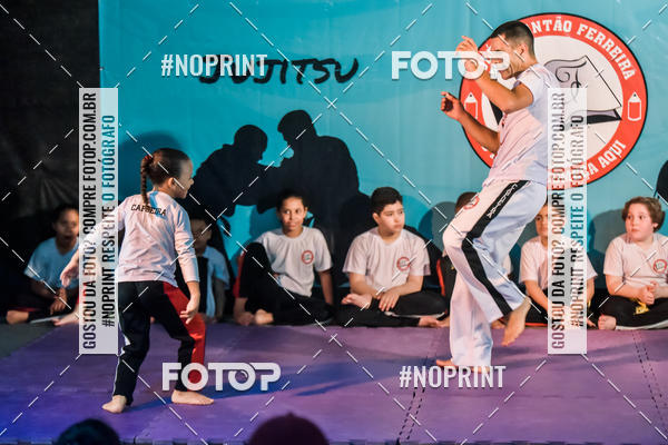 Buy your photos of the eventApresenta��o de Capoeira e Ju Jitsu 2019 on Fotop