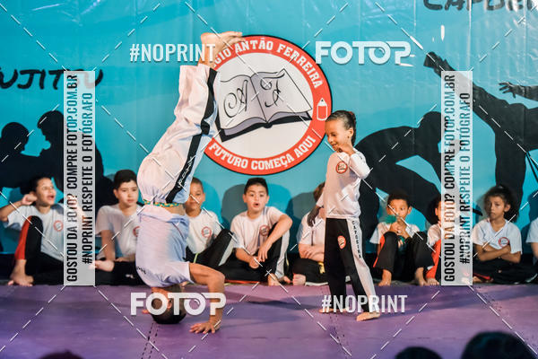 Buy your photos of the eventApresenta��o de Capoeira e Ju Jitsu 2019 on Fotop