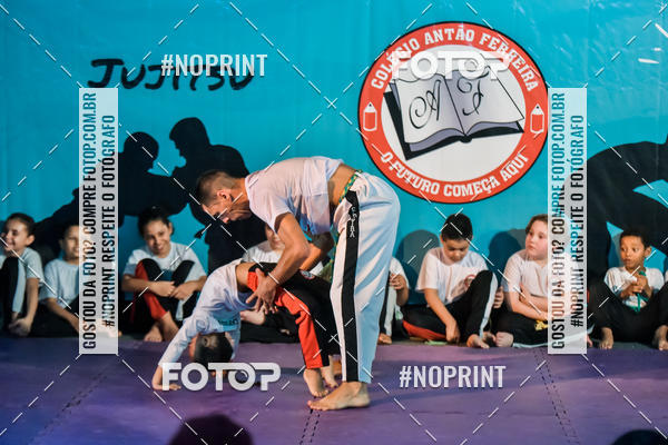 Buy your photos of the eventApresenta��o de Capoeira e Ju Jitsu 2019 on Fotop