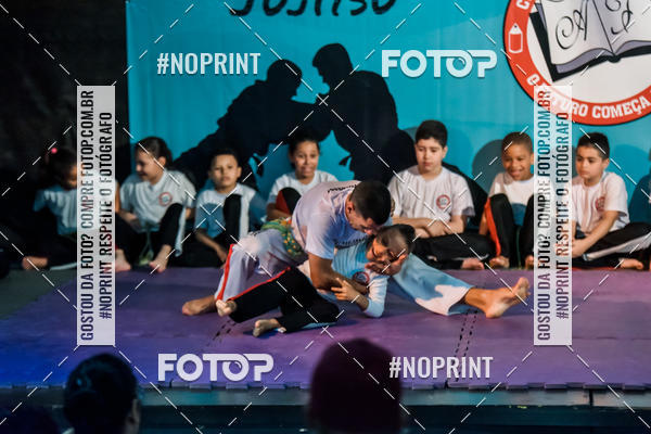 Buy your photos of the eventApresenta��o de Capoeira e Ju Jitsu 2019 on Fotop