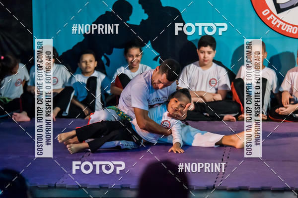 Buy your photos of the eventApresenta��o de Capoeira e Ju Jitsu 2019 on Fotop