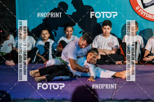 Buy your photos of the eventApresenta��o de Capoeira e Ju Jitsu 2019 on Fotop