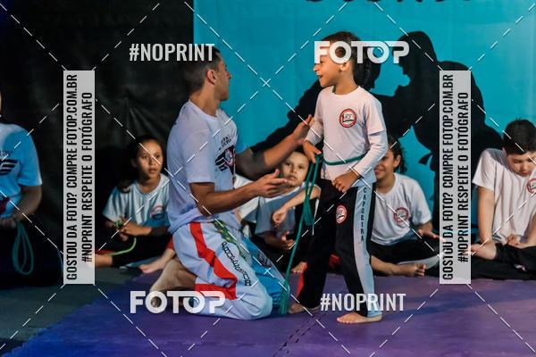 Buy your photos of the eventApresenta��o de Capoeira e Ju Jitsu 2019 on Fotop
