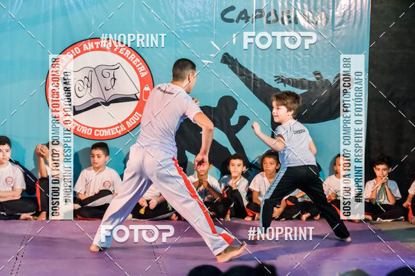 Buy your photos of the eventApresenta��o de Capoeira e Ju Jitsu 2019 on Fotop