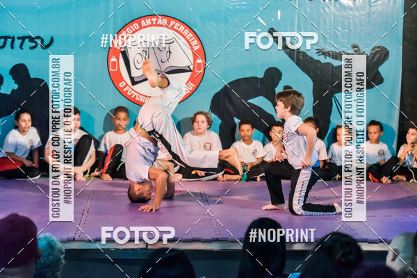 Buy your photos of the eventApresenta��o de Capoeira e Ju Jitsu 2019 on Fotop