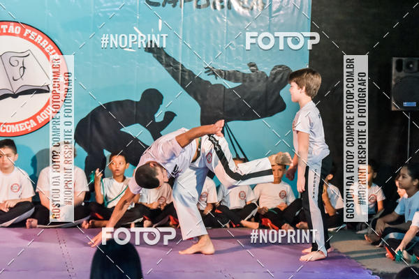 Buy your photos of the eventApresenta��o de Capoeira e Ju Jitsu 2019 on Fotop