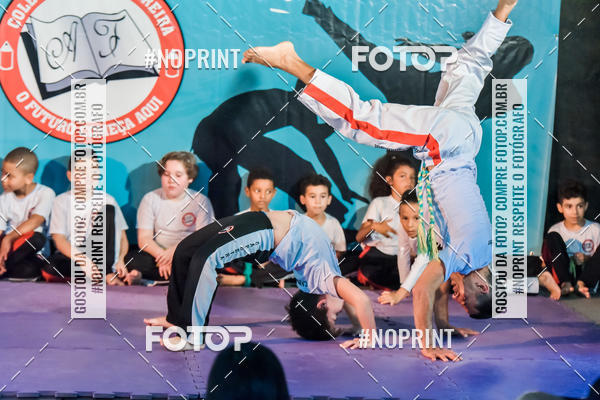 Buy your photos of the eventApresenta��o de Capoeira e Ju Jitsu 2019 on Fotop