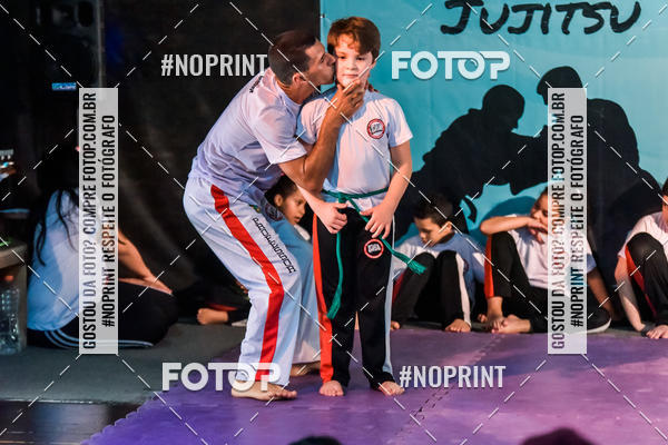 Buy your photos of the eventApresenta��o de Capoeira e Ju Jitsu 2019 on Fotop