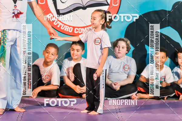 Buy your photos of the eventApresenta��o de Capoeira e Ju Jitsu 2019 on Fotop