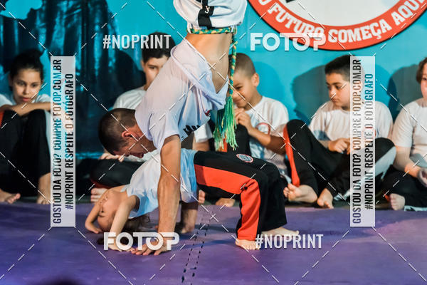 Buy your photos of the eventApresenta��o de Capoeira e Ju Jitsu 2019 on Fotop