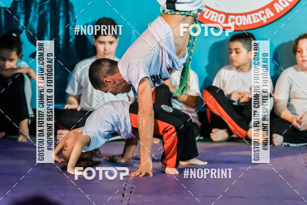 Buy your photos of the eventApresenta��o de Capoeira e Ju Jitsu 2019 on Fotop