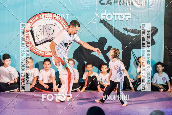 Buy your photos of the eventApresenta��o de Capoeira e Ju Jitsu 2019 on Fotop