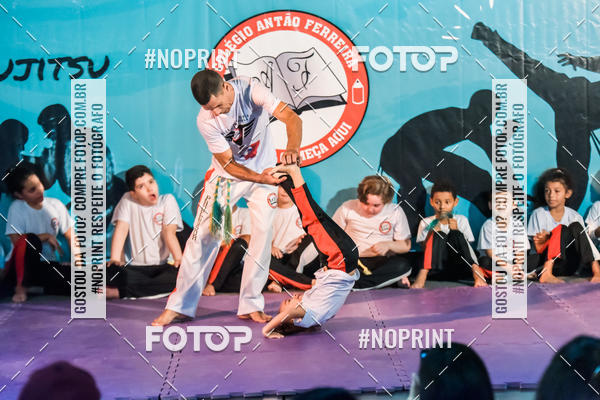 Buy your photos of the eventApresenta��o de Capoeira e Ju Jitsu 2019 on Fotop