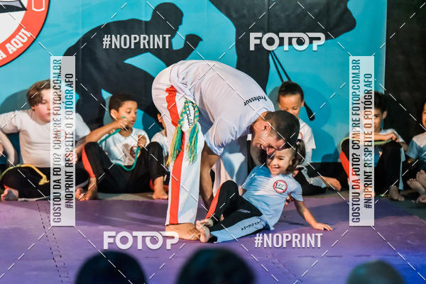 Buy your photos of the eventApresenta��o de Capoeira e Ju Jitsu 2019 on Fotop