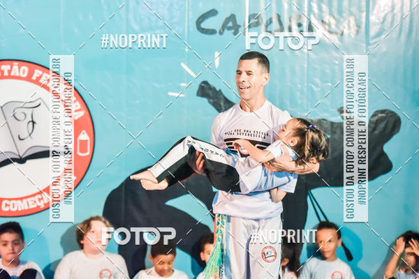 Buy your photos of the eventApresenta��o de Capoeira e Ju Jitsu 2019 on Fotop