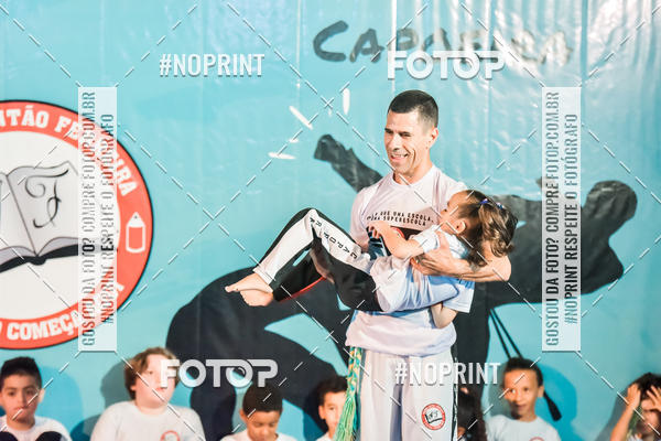 Buy your photos of the eventApresenta��o de Capoeira e Ju Jitsu 2019 on Fotop