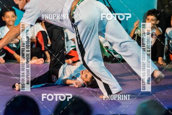 Buy your photos of the eventApresenta��o de Capoeira e Ju Jitsu 2019 on Fotop