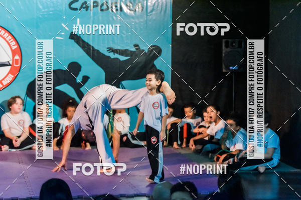 Buy your photos of the eventApresenta��o de Capoeira e Ju Jitsu 2019 on Fotop