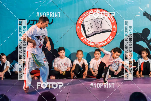 Buy your photos of the eventApresenta��o de Capoeira e Ju Jitsu 2019 on Fotop