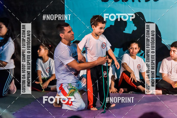 Buy your photos of the eventApresenta��o de Capoeira e Ju Jitsu 2019 on Fotop