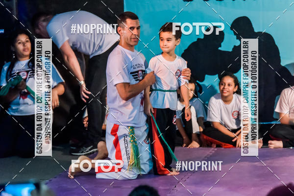 Buy your photos of the eventApresenta��o de Capoeira e Ju Jitsu 2019 on Fotop