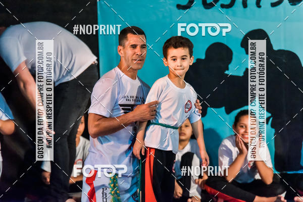 Buy your photos of the eventApresenta��o de Capoeira e Ju Jitsu 2019 on Fotop