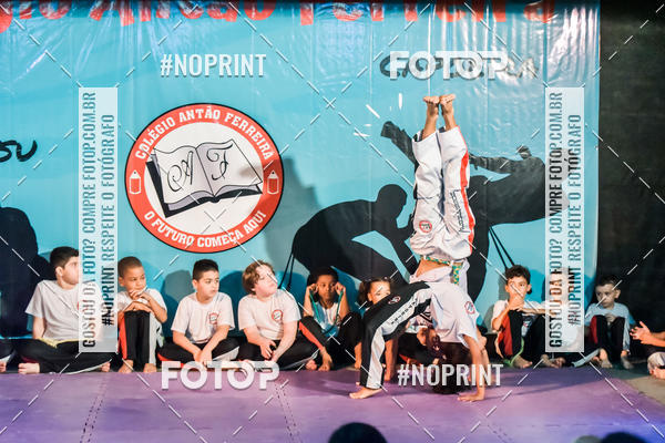 Buy your photos of the eventApresenta��o de Capoeira e Ju Jitsu 2019 on Fotop