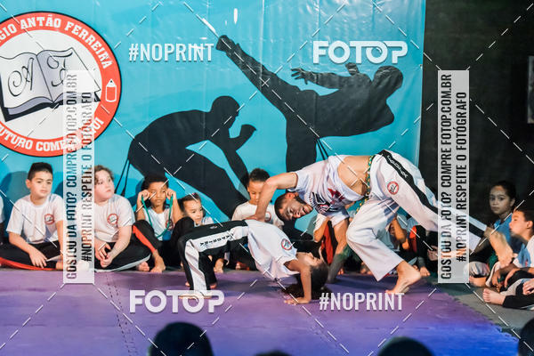 Buy your photos of the eventApresenta��o de Capoeira e Ju Jitsu 2019 on Fotop