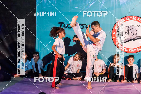 Buy your photos of the eventApresenta��o de Capoeira e Ju Jitsu 2019 on Fotop