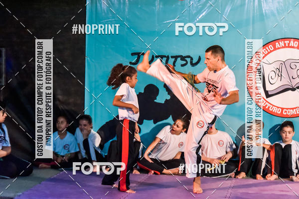 Buy your photos of the eventApresenta��o de Capoeira e Ju Jitsu 2019 on Fotop